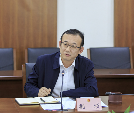 区人大机关启动青年干部“微讲堂”活动照片03.jpg