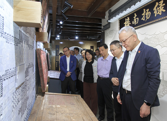 区人大常委会赴“泗水清风”廉政教育基地开展中央八项规定精神学习教育活动照片.jpg