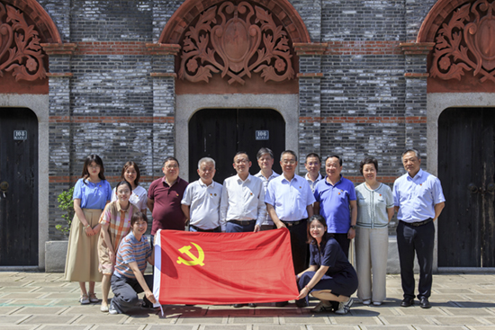 区人大机关党支部组织开展“七一”主题党日活动照片01.jpg